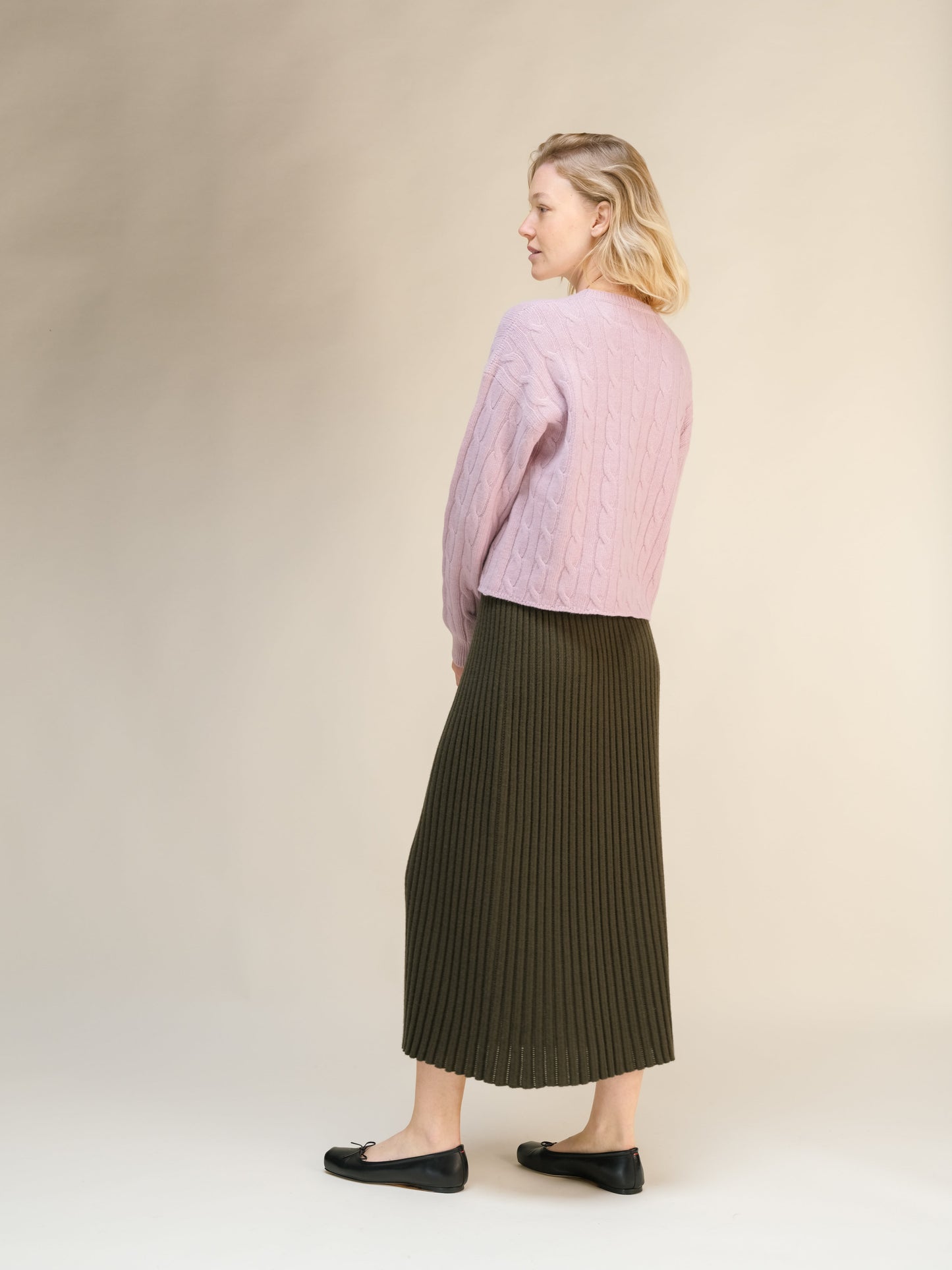 Cashmere Mix Cropped Cable Crewneck Sweater